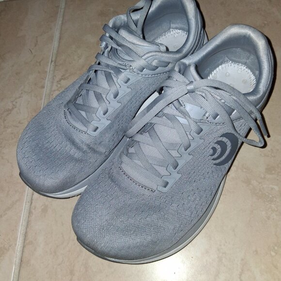 Men's Athletic Shoes in Light Gray - Picture 1 of 5